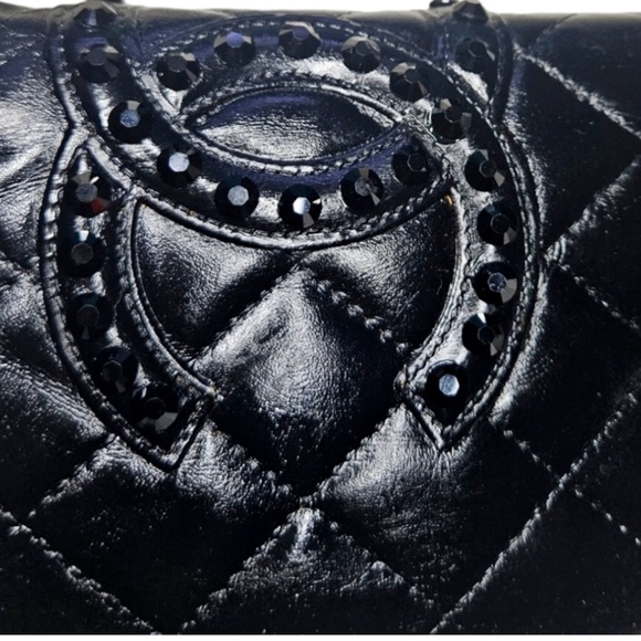 Authentic Chanel wallet/crossbody - Picture 10 of 11